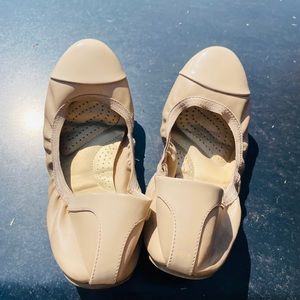 Women’s size 12 flats